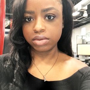 Meet your Posher, Latisha